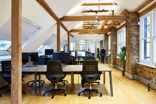 時尚辦公網(wǎng) 辦公設(shè)計(jì) 設(shè)計(jì)欣賞 趣味工業(yè)風(fēng) 游戲開發(fā)公司hutch games倫敦辦公室擴(kuò)張?jiān)O(shè)計(jì)欣賞